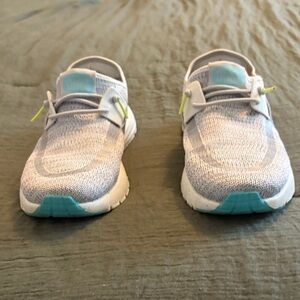 Women’s Hey Dude sz8 tennis shoes